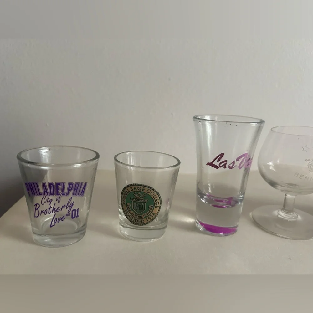 Lot 6 bundle of six tourist college Shot Glasses plus Hennessy shot glass